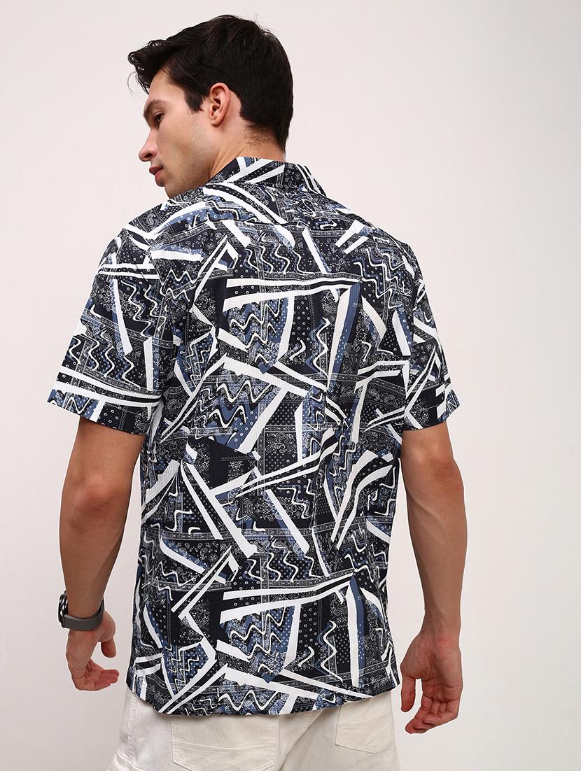 men abstract printed short sleeves casual shirt - 21696367 - Standard Image - 3