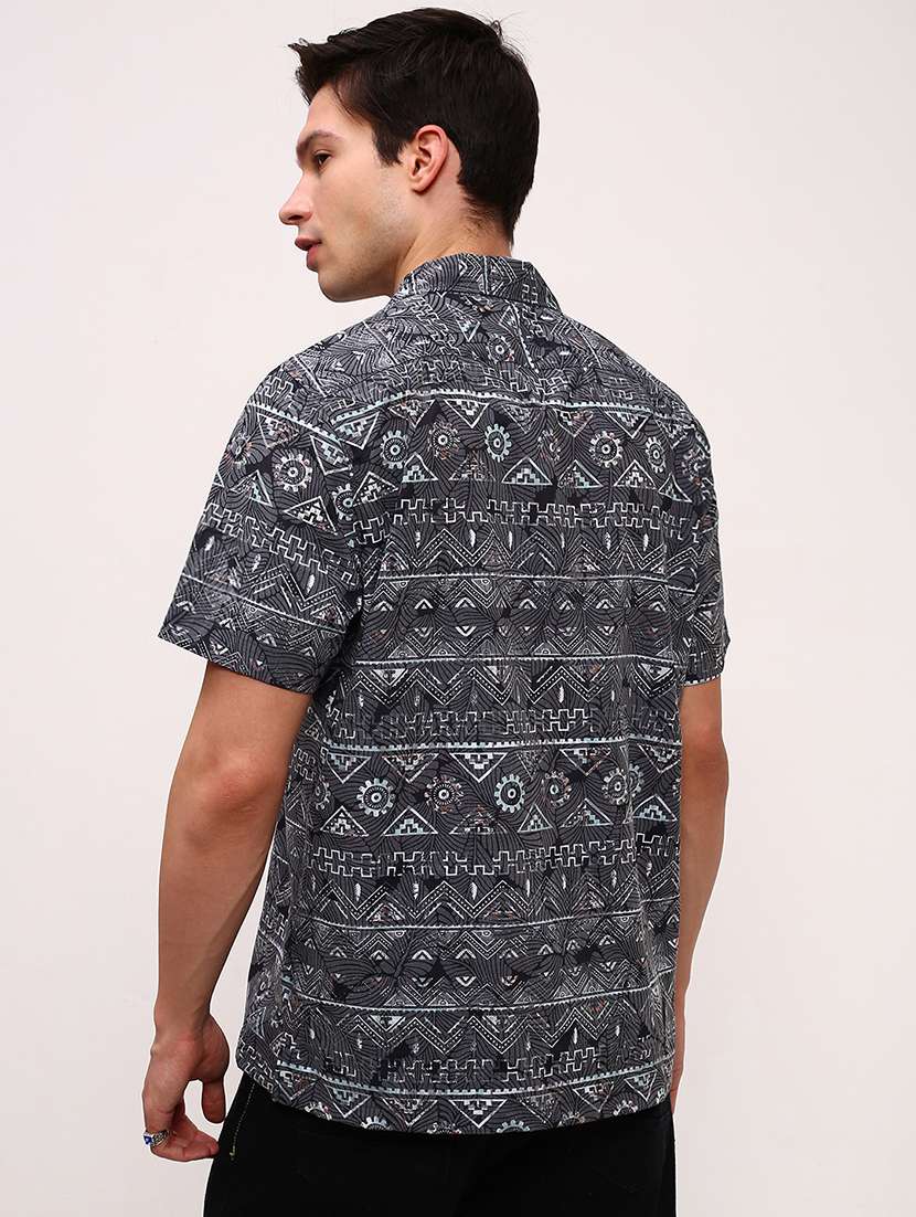 men abstract printed short sleeves casual shirt - 21696372 -  Standard Image - 3