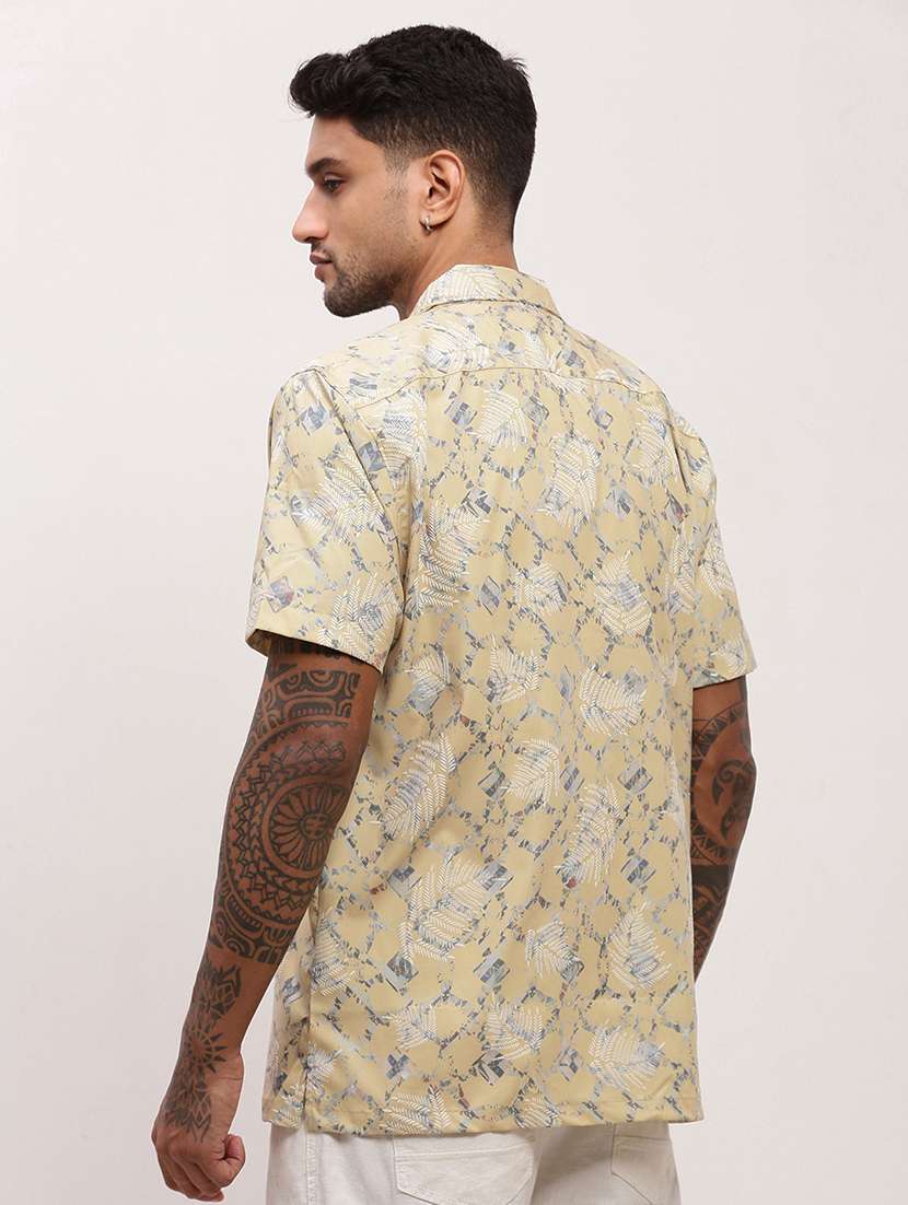 men abstract printed short sleeves casual shirt - 21696392 -  Standard Image - 3