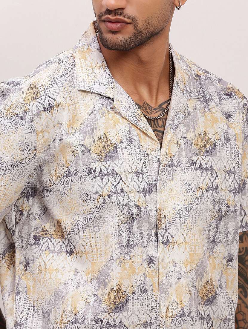 men geometric printed short sleeves casual shirt - 21696396 -  Standard Image - 5