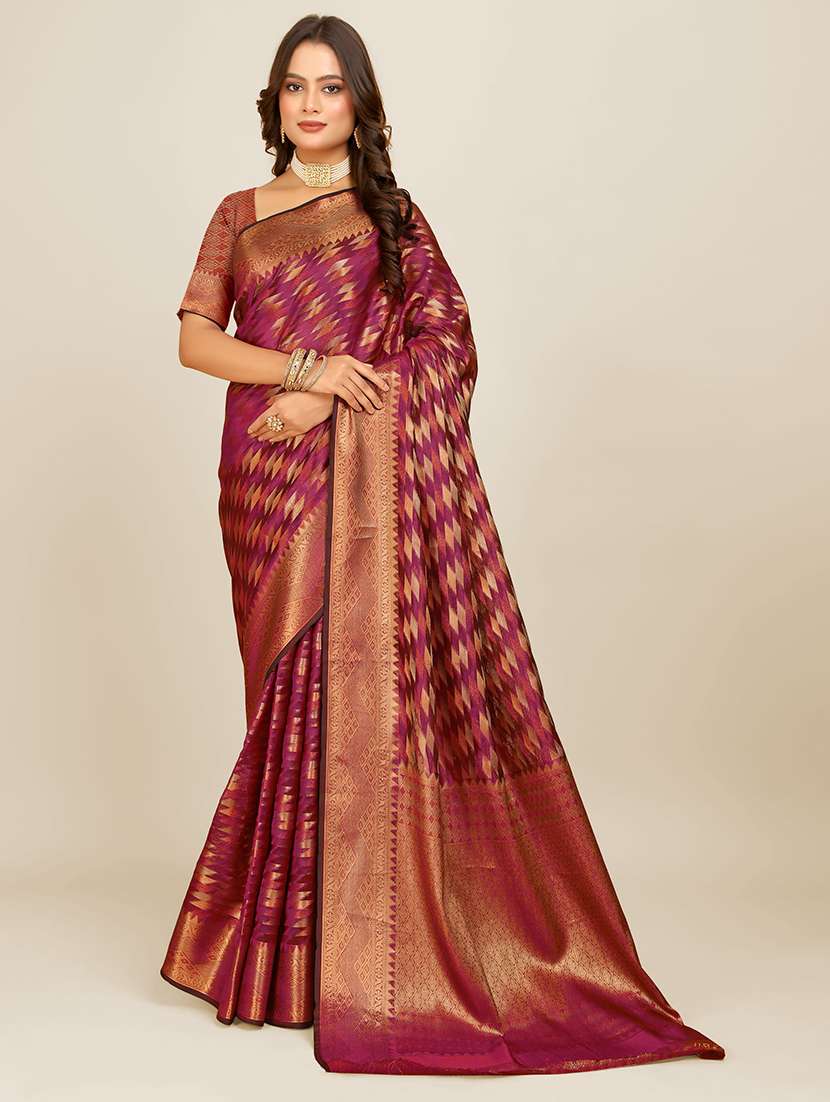 women self design banarasi saree