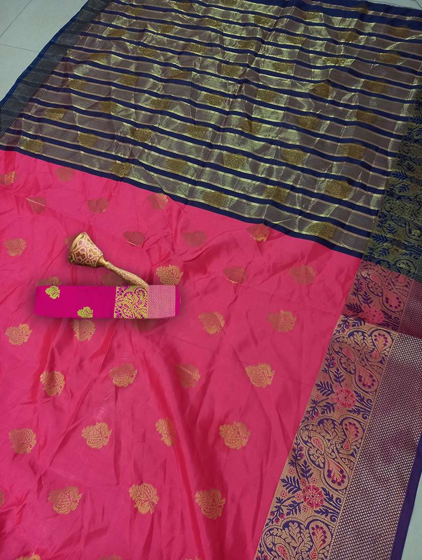 women self designed bordered saree - 21696700 - Standard Image - 3