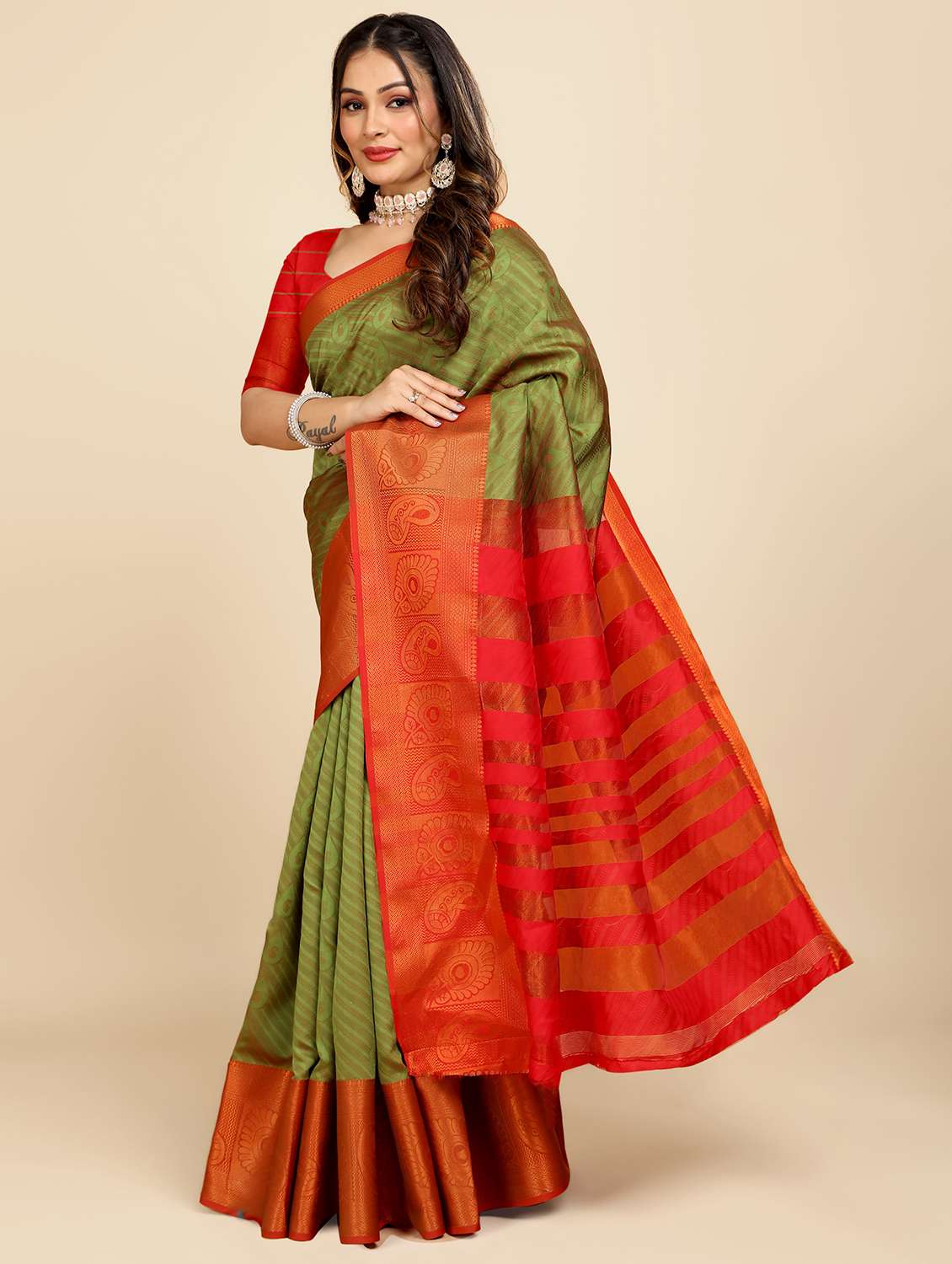 women self design banarasi saree