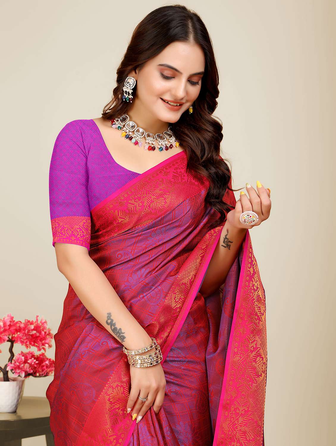 women self design bordered saree - 21696860 -  Standard Image - 3