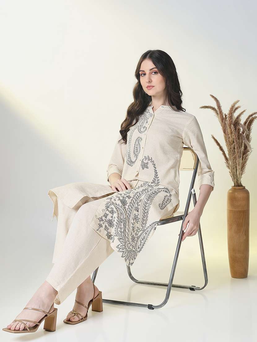 women off white roll up sleeve kurta palazzo set - 21697091 -  Standard Image - 3