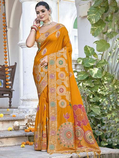 women self design banarasi saree with blouse - 21697819 -  Standard Image - 0