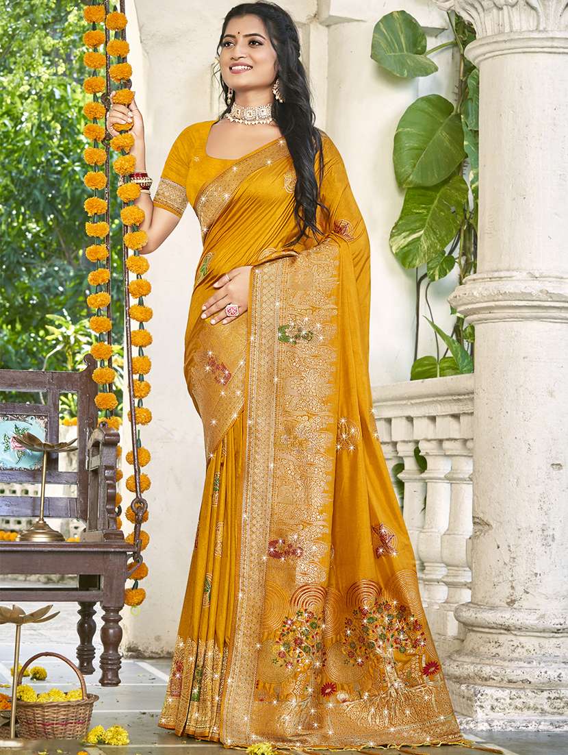 women self design banarasi saree with blouse