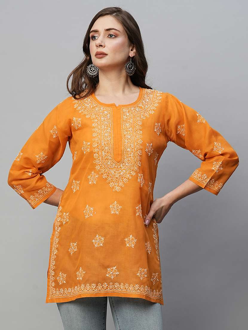 women notch neck chikankari work straight kurti