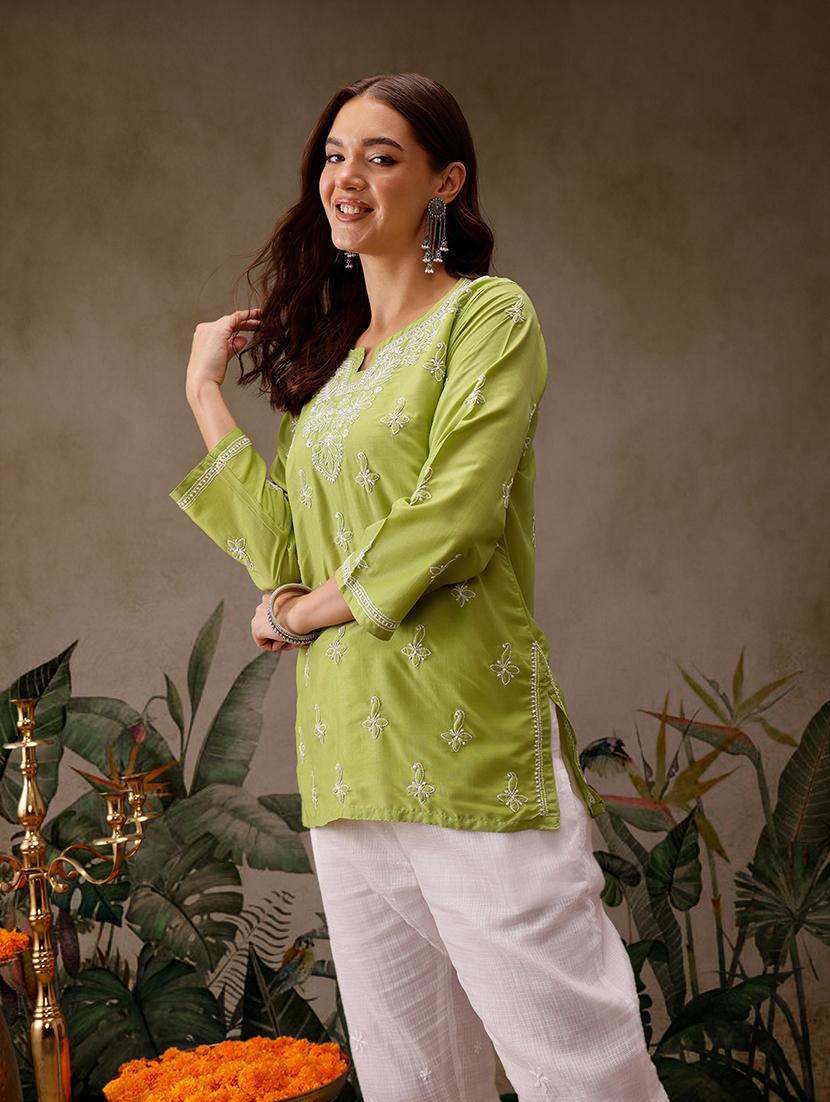 women notch neck chikankari work straight kurti - 21700078 - Standard Image - 3