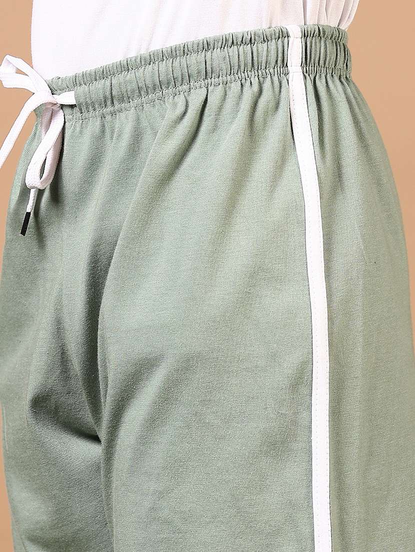 boys printed mid rise shorts - 21700282 - Standard Image - 5