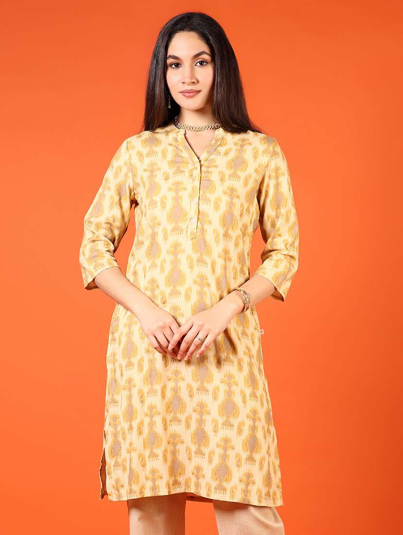 women printed three quarter sleeve straight kurta
