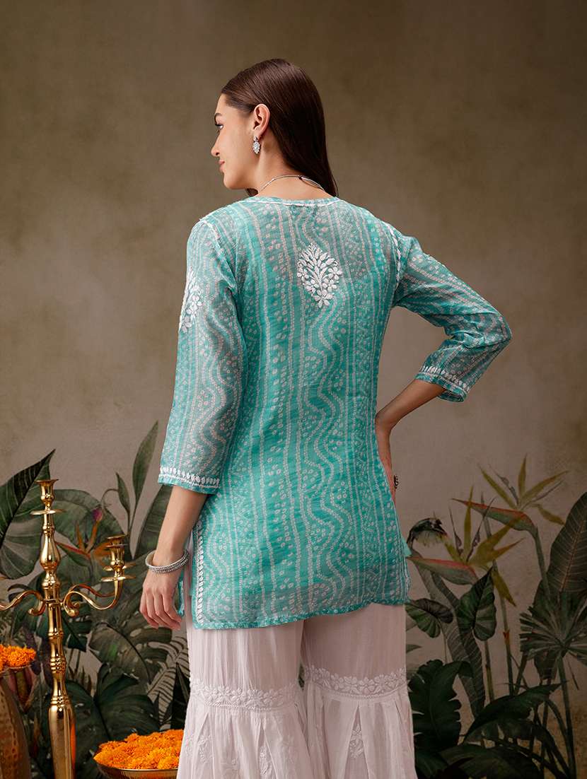 women notch neck chikankari work straight kurti - 21700574 - Standard Image - 3