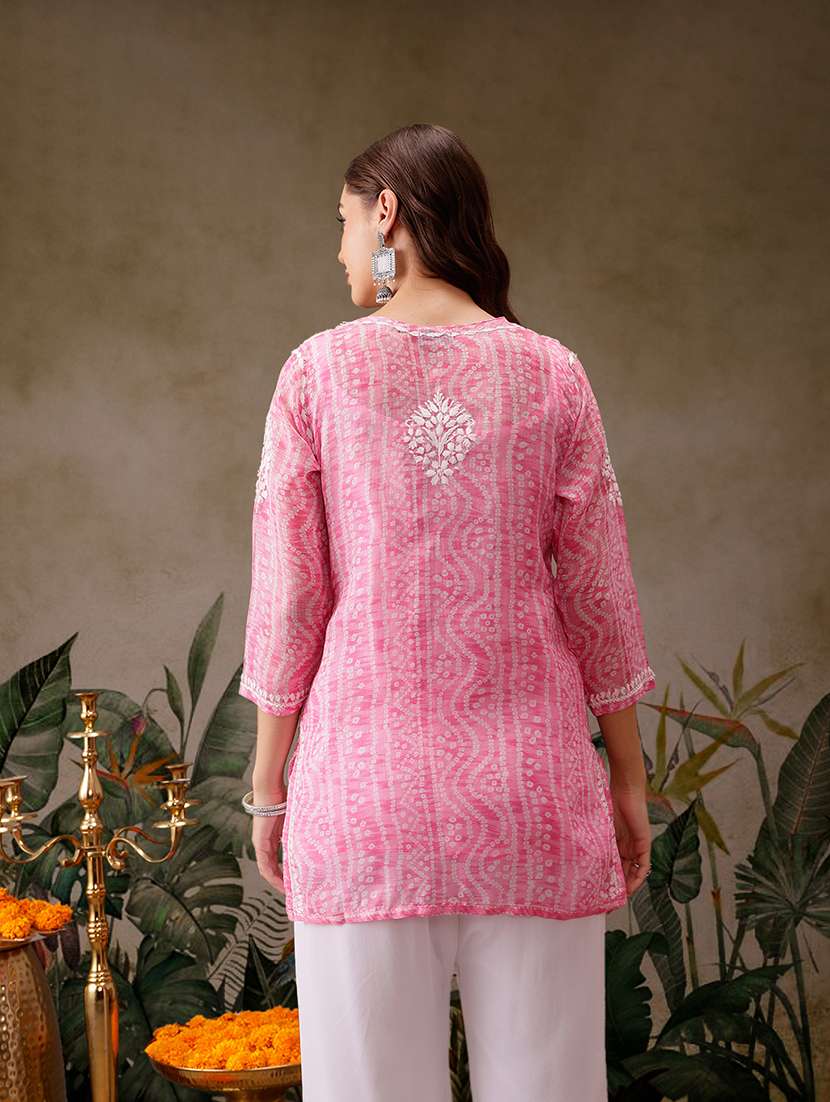 women notch neck chikankari work straight kurti - 21700575 - Standard Image - 3