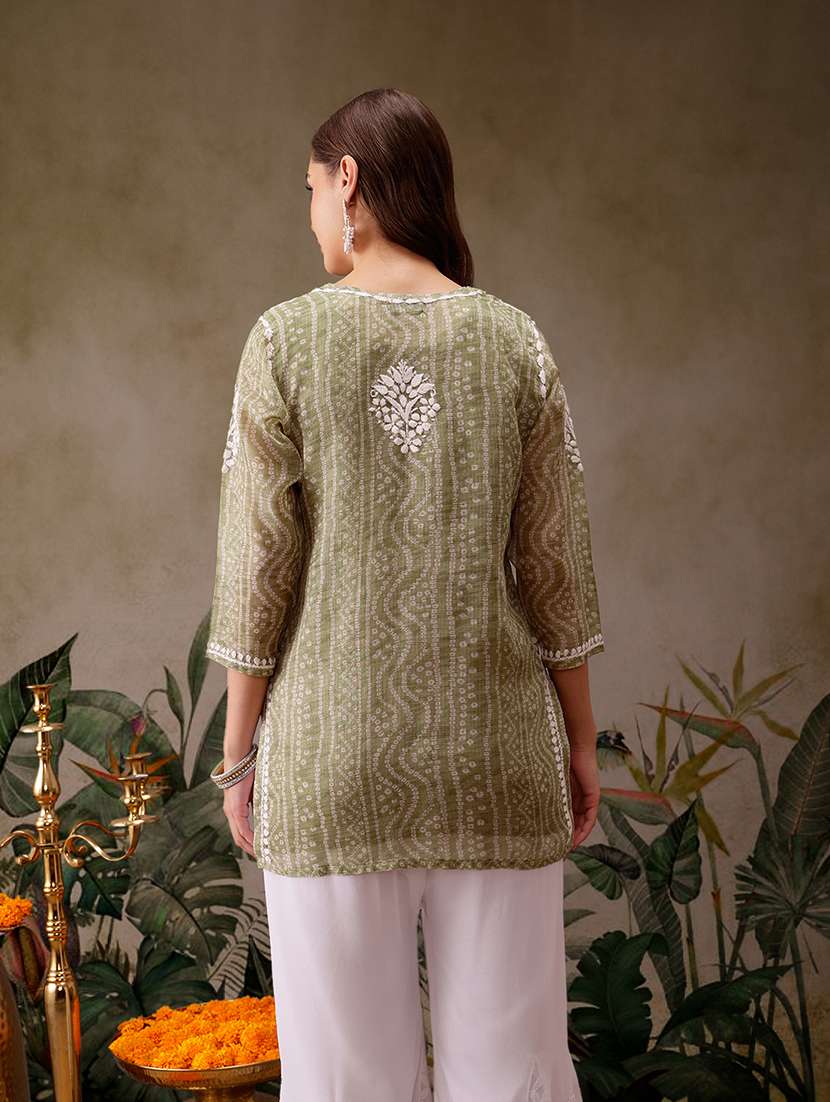 women notch neck chikankari work straight kurti - 21700578 -  Standard Image - 3