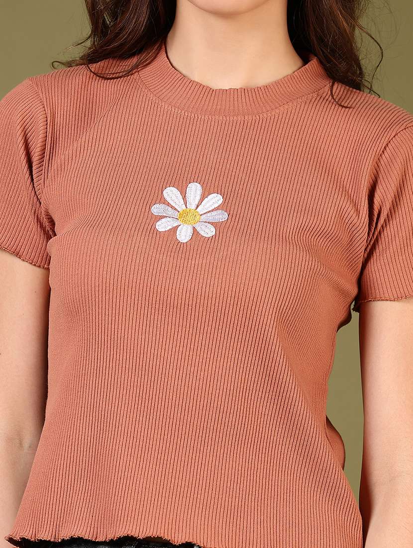 women embroidered short sleeve t-shirt - 21700705 - Standard Image - 3