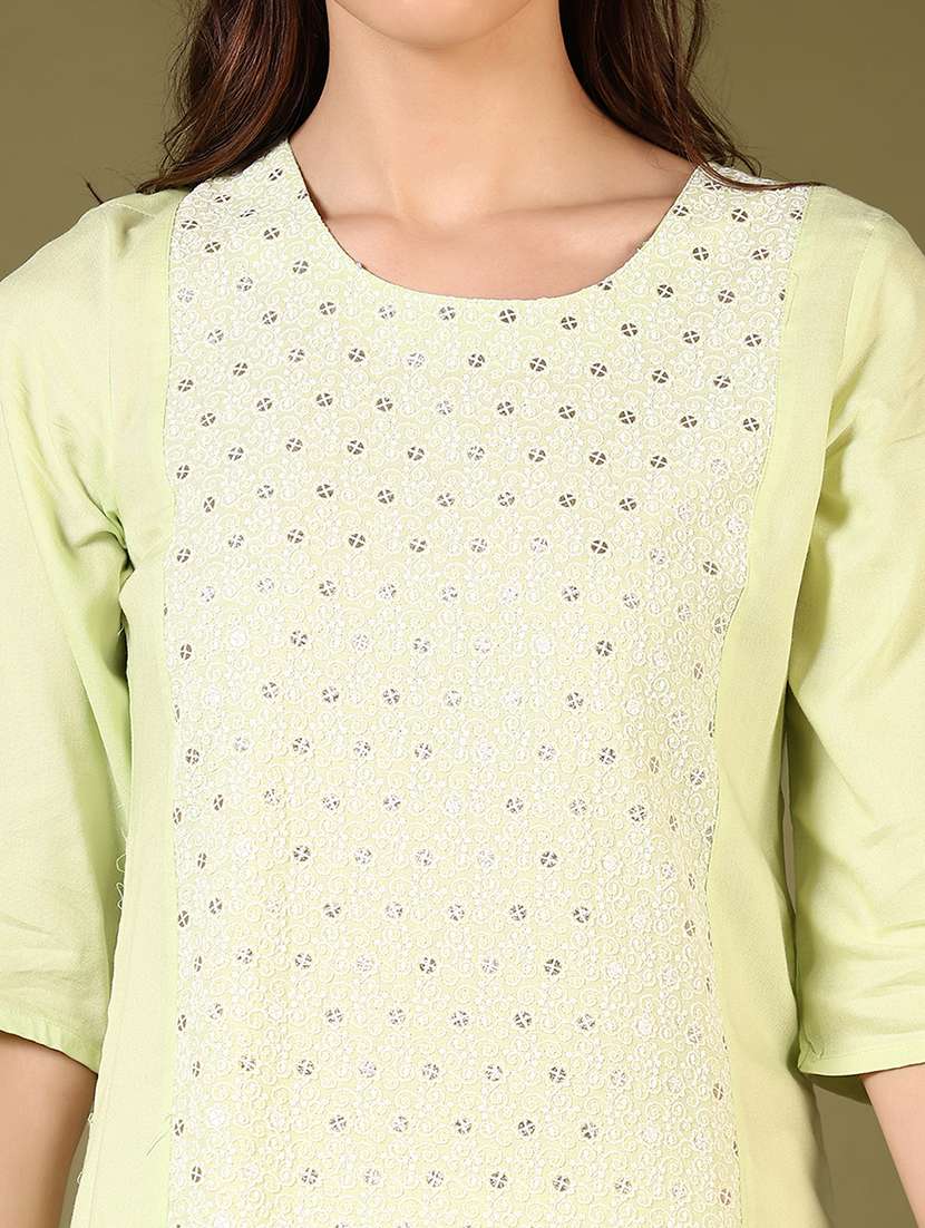 women round neck embroidered straight kurta - 21700737 - Standard Image - 5