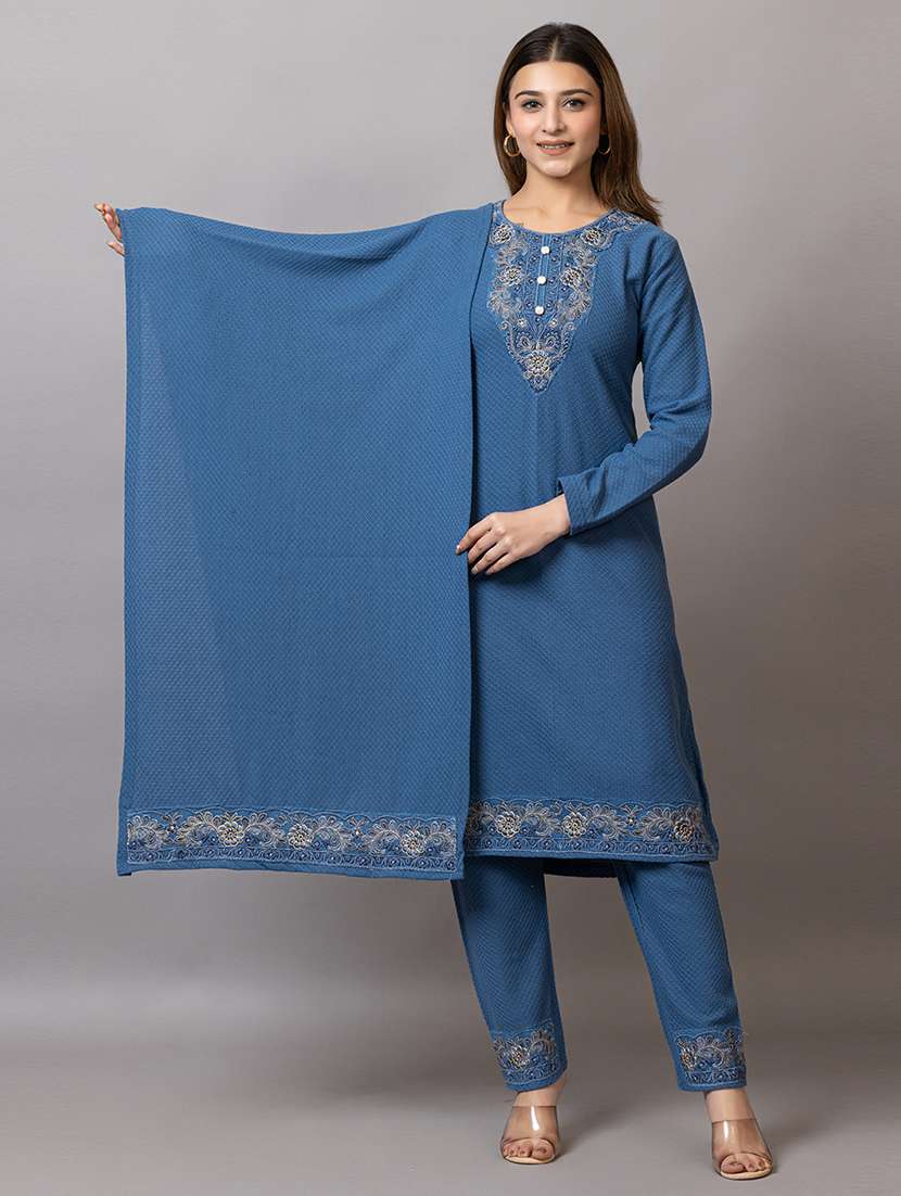 women embroidered round neck suit set