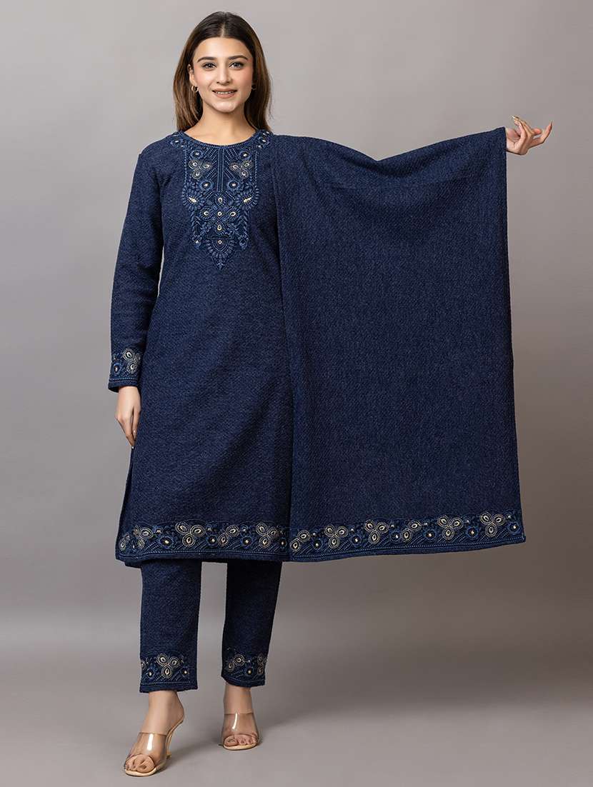 women embroidered round neck suit set