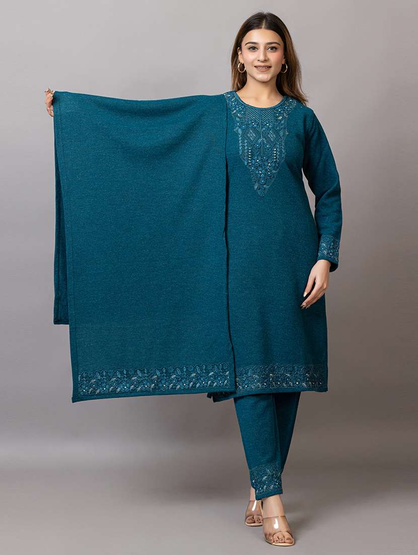 women embroidered round neck suit set