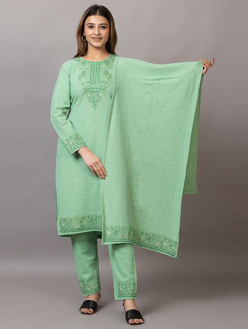 women embroidered round neck suit set