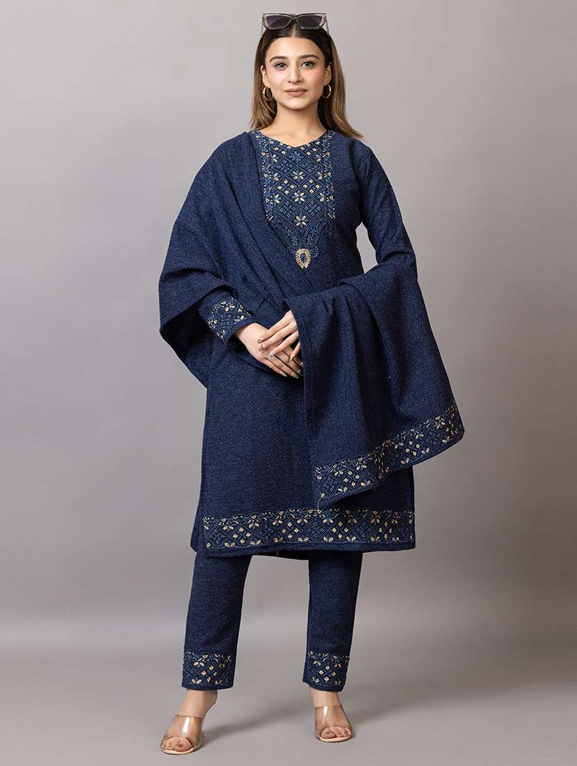 women embroidered v neck suit set - 21703807 -  Standard Image - 3