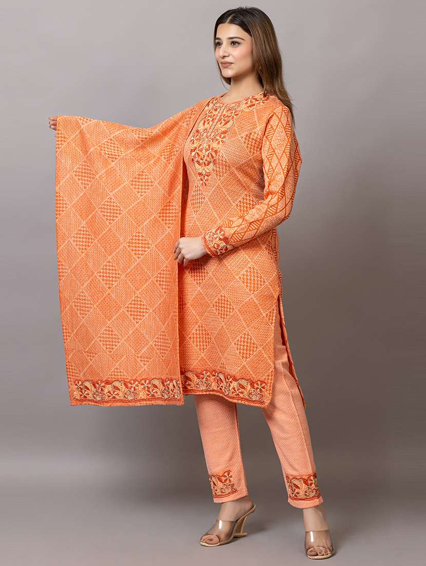 women embroidered round neck suit set - 21703810 -  Standard Image - 3