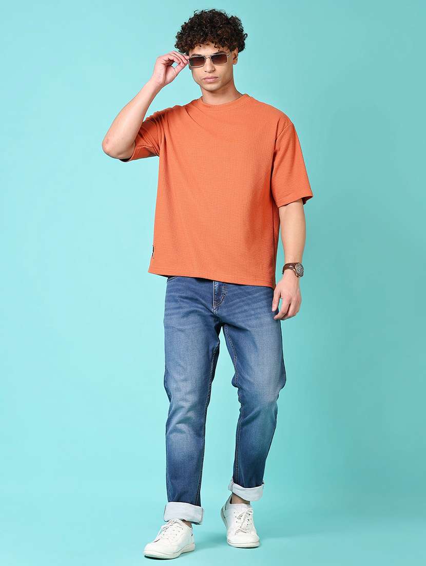 men round neck plain t-shirt - 21703866 - Standard Image - 3