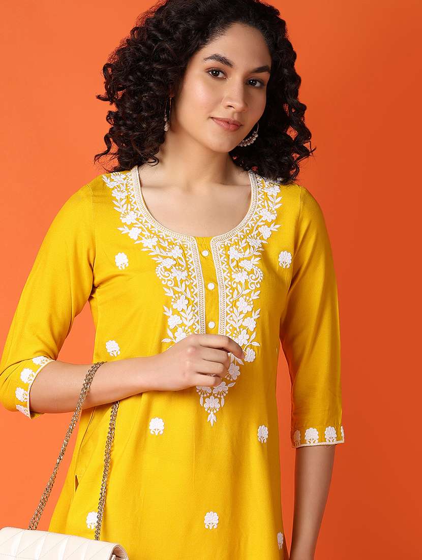 women embroidered round neck straight kurta - 21705592 - Standard Image - 3