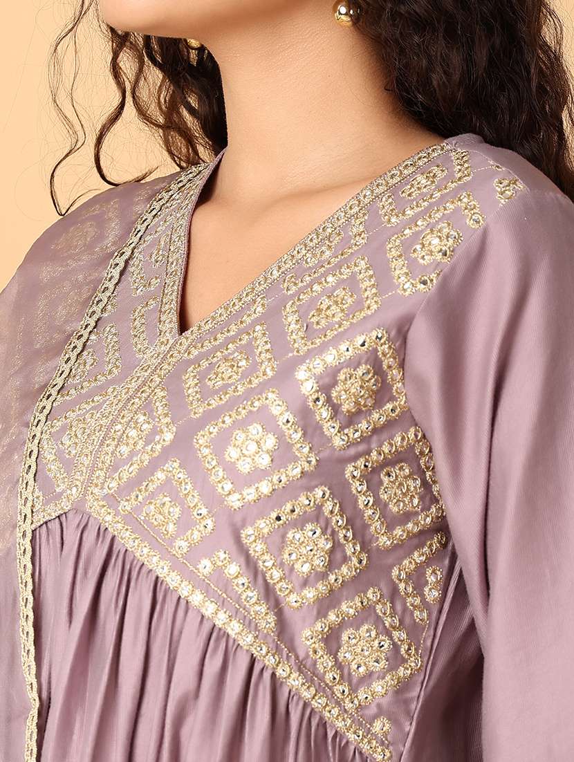 women mirror work v neck a-line kurta - 21705599 -  Standard Image - 5
