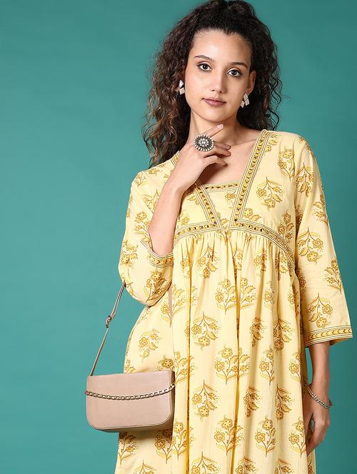 women floral printed three quarter sleeve a-line kurta - 21705610 - Standard Image - 0