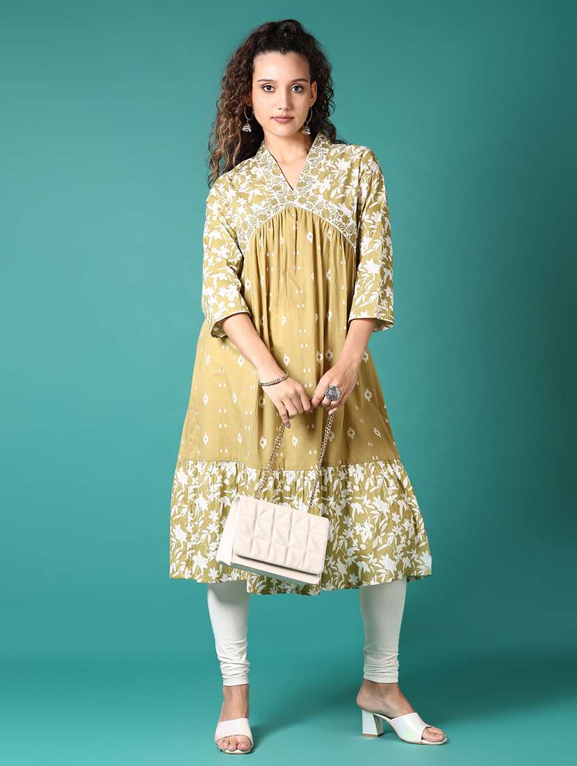 women printed three quarter sleeve flared kurta - 21705611 -  Standard Image - 3