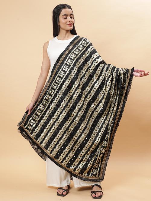 women phulkari dupatta with mirror work - 21707677 - Standard Image - 0