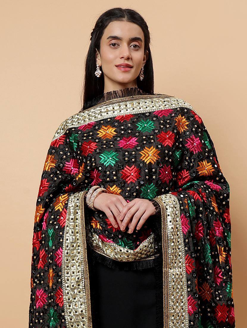 women phulkari dupatta with mirror work - 21707689 - Standard Image - 5