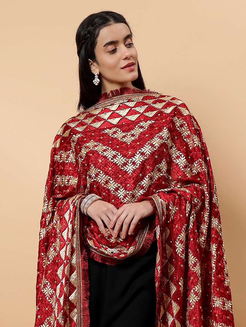 women phulkari dupatta with mirror work - 21707693 - Standard Image - 5
