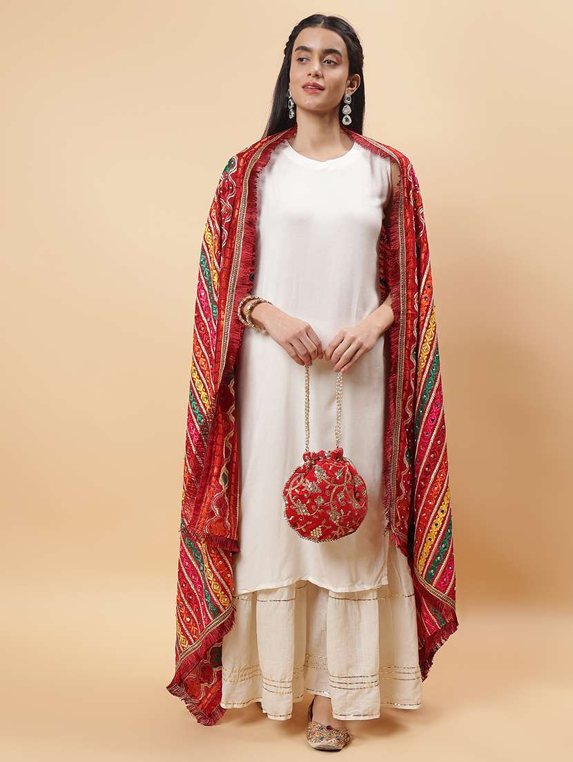 women phulkari dupatta with mirror work - 21707698 -  Standard Image - 3