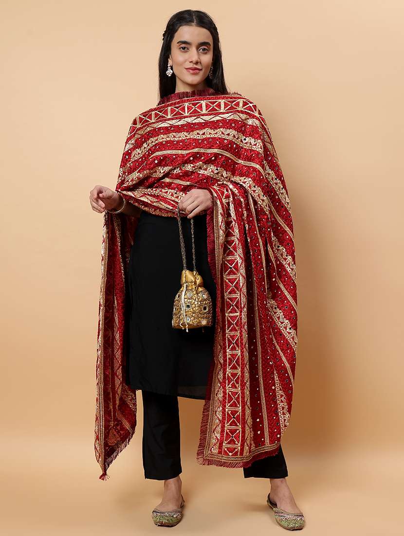 women phulkari dupatta with mirror work - 21707703 -  Standard Image - 3