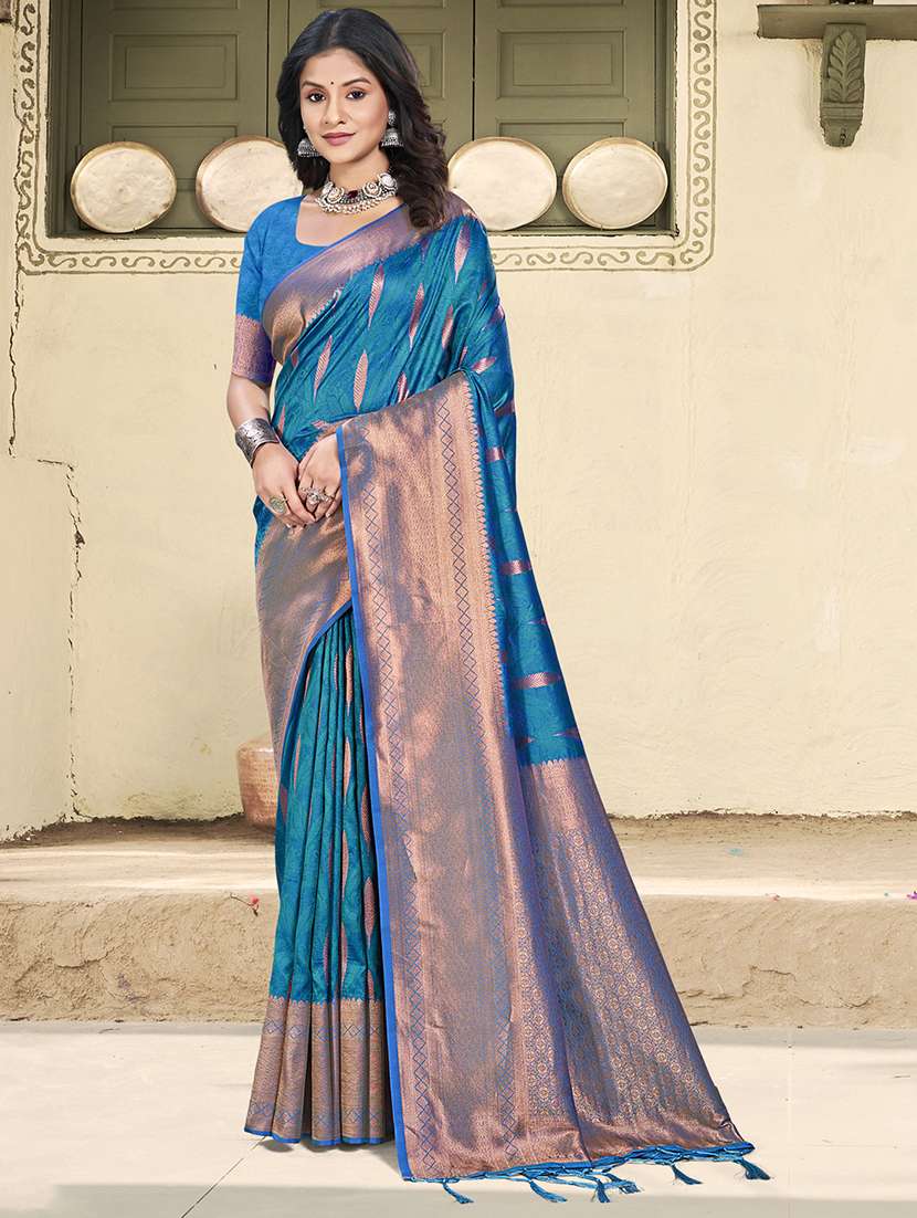 women self design banarasi saree with blouse - 21708830 -  Zoom Image - 0