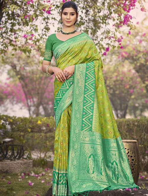 women self design bordered saree with blouse - 21708906 -  Standard Image - 0