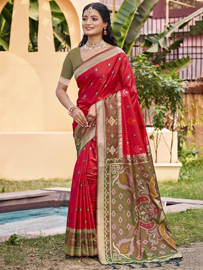women self design bordered saree with blouse - 21708907 - Zoom Image - 0