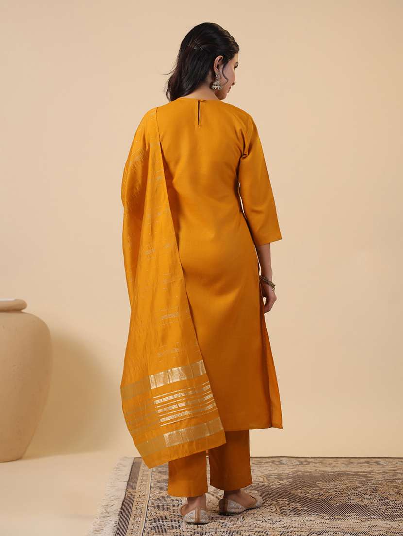 women three quarter sleeve kurta pant with dupatta set - 21709486 - Standard Image - 3