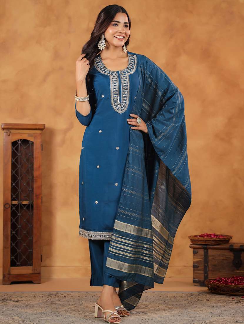 women three quarter sleeve kurta pant with dupatta set