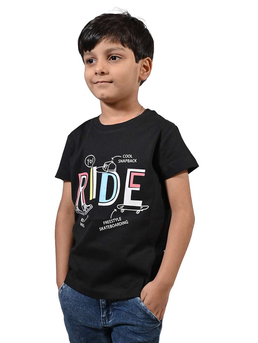 boys printed round neck t-shirt