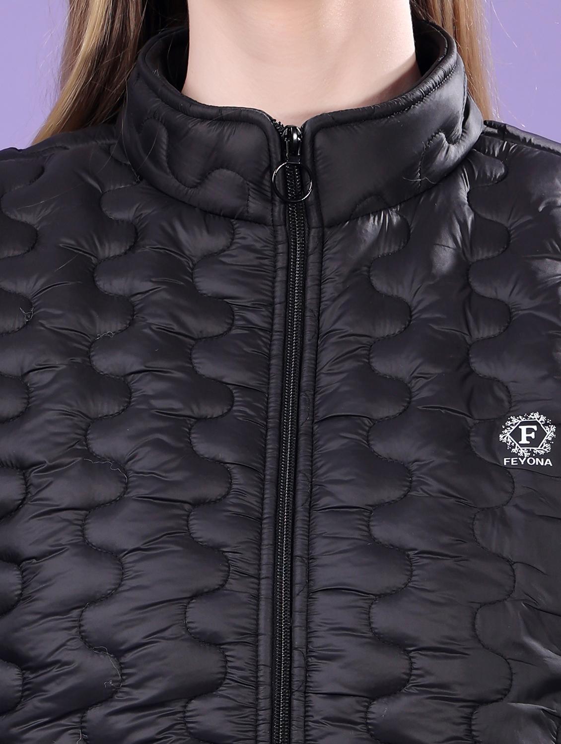 women sleeveless solid quilted jacket - 21710982 - Standard Image - 5