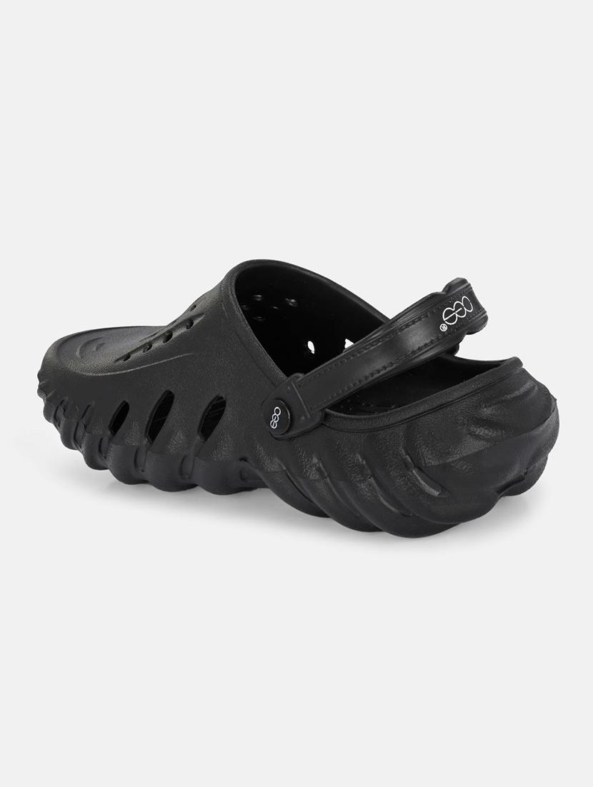 men solid ultra-comfort crocs - 21711962 - Standard Image - 3