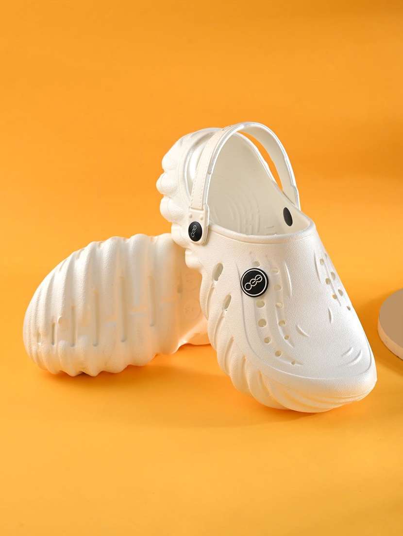 men solid ultra-comfort crocs - 21711964 - Zoom Image - 0