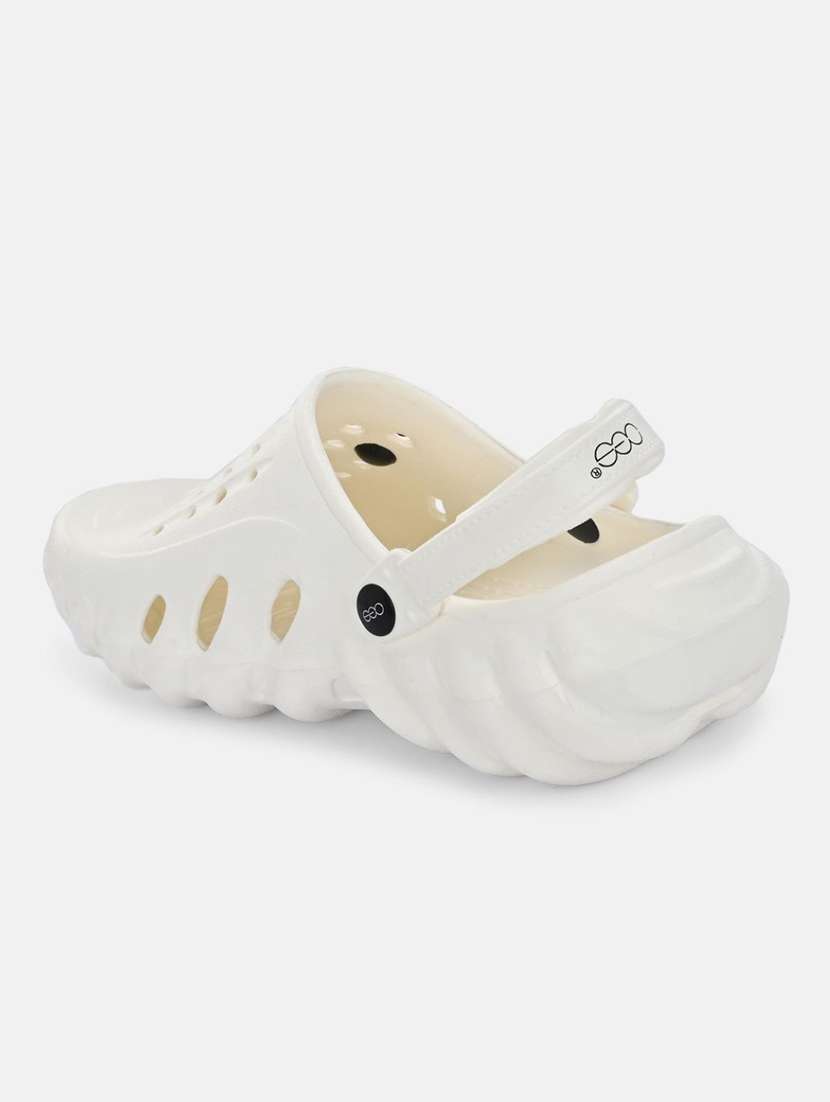 men solid ultra-comfort crocs - 21711964 - Standard Image - 3