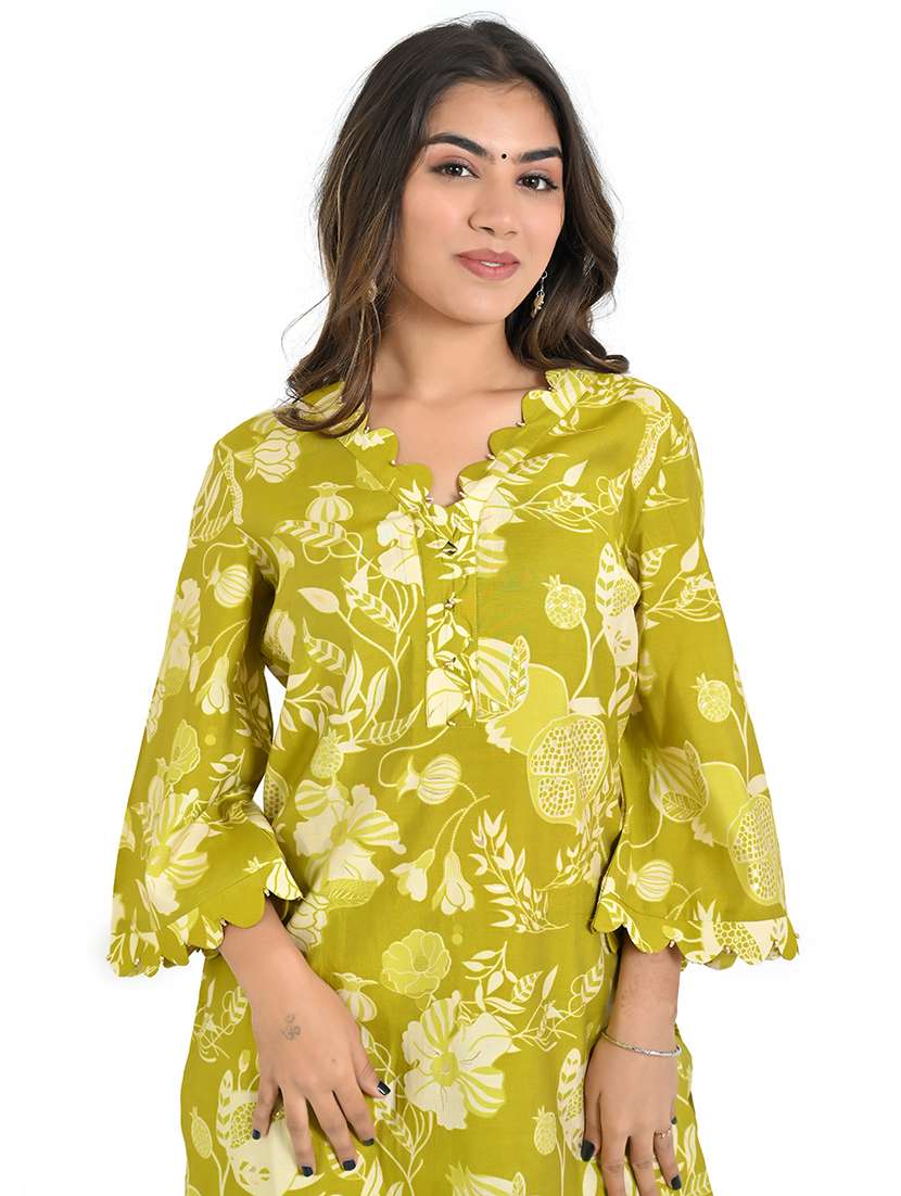 women floral printed kurta palazzo set - 21712230 -  Standard Image - 3