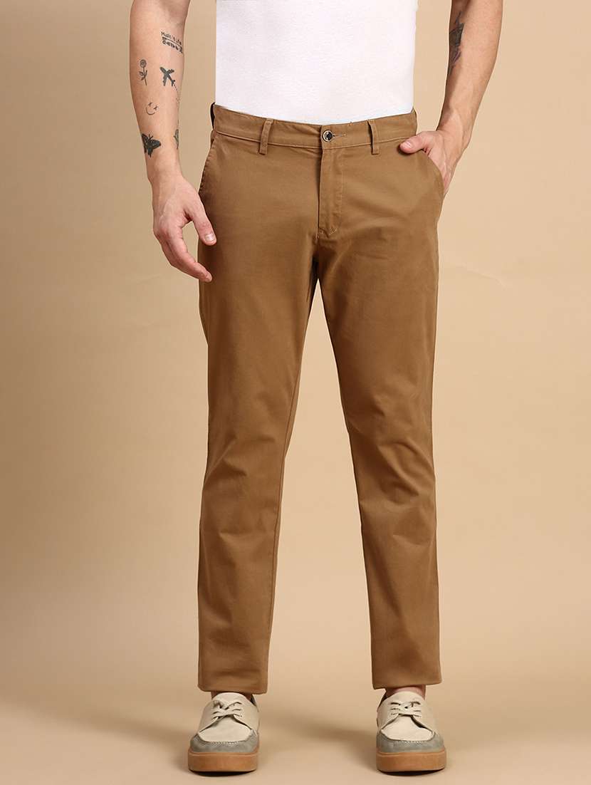 men solid mid rise chinos 