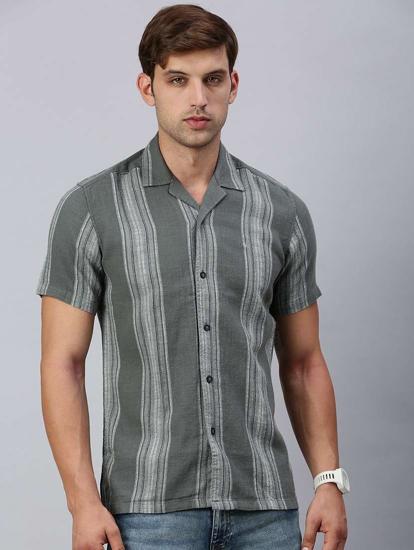 men striped short sleeve shirt