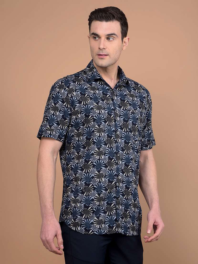 men printed collared casual shirt
